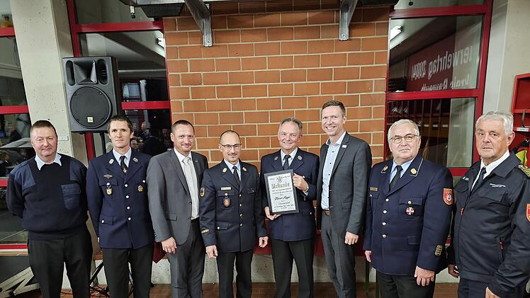 Gefrees: Freiwillige Feuerwehr bekommt neues Fahrzeug mit Drehleiter - "Sicherheit erhöht sich"