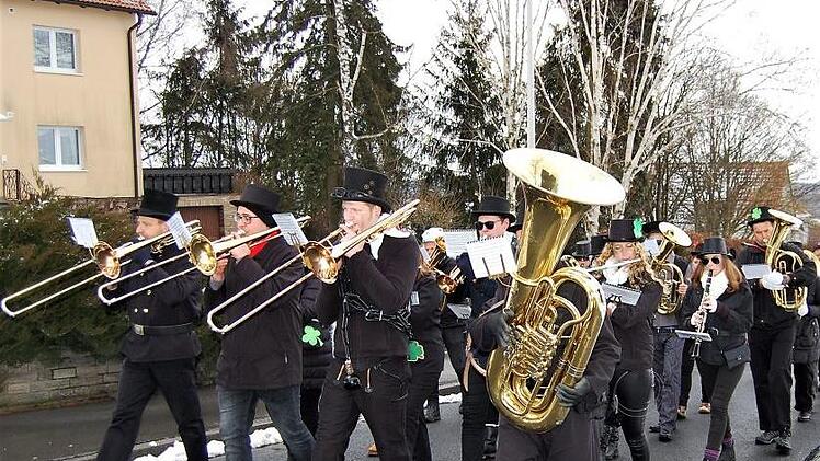 Faschingsumzug am Rosenmontag in Stangenroth. Foto: Sigismund von Dobschütz