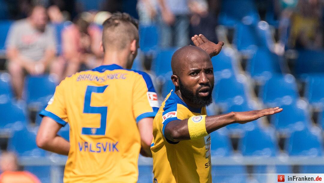 Der 1. FC Nürnberg geht mit 6:1 bei Eintracht Braunschweig unter