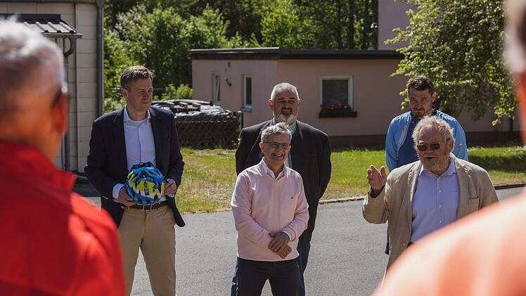 Landkreis Hof: Fertigstellung des Fl&uuml;sseradwegs gefeiert - "bedeuten Lebensqualit&auml;t"