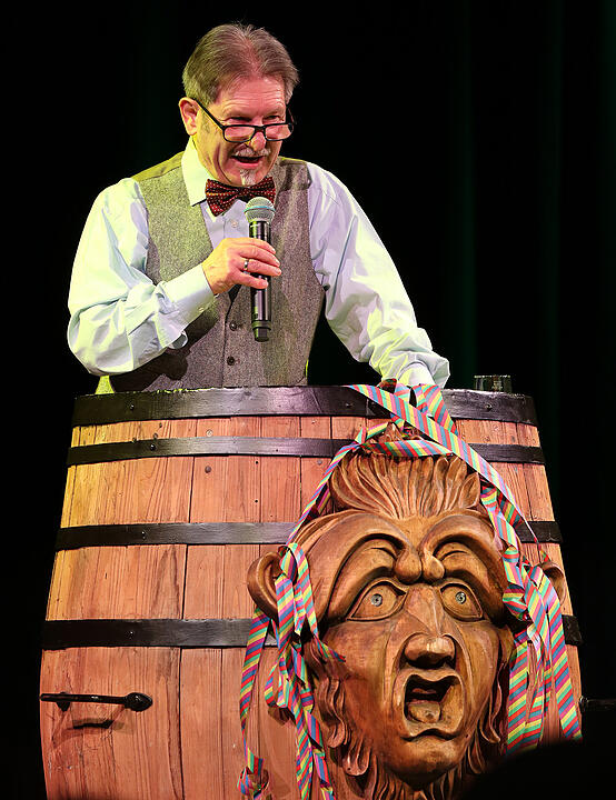 Weinselige Narrensitzung