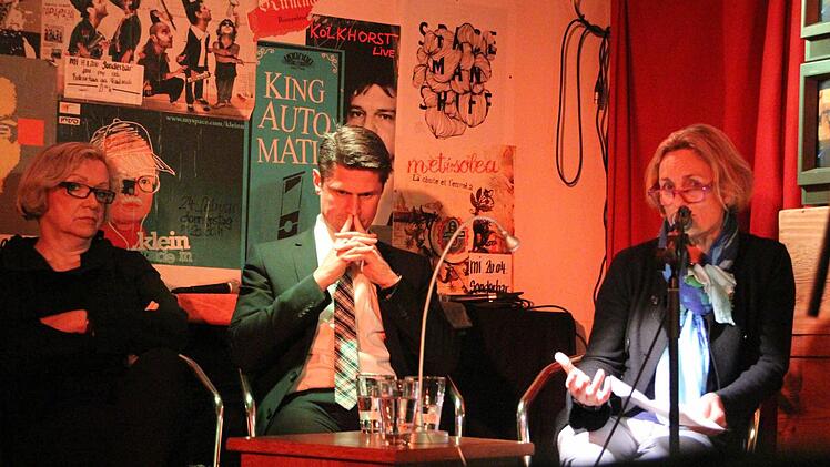 Auseinandersetzung, nein danke: Stadträtin Petra Schneider, der künftige Wohnbau-Geschäftsführer Christian Meyer und Altstadtfreundin Christa Minier taten alles, um Streit zu vermeiden.