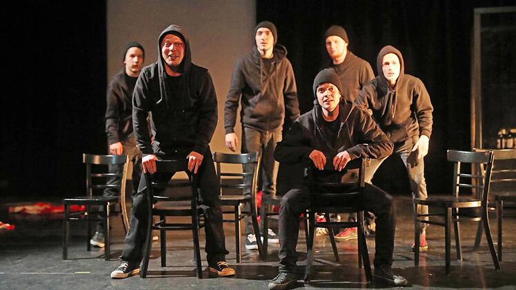 Szene aus "Jihad Baby" in der Coburger Reithalle Foto: Henning Rosenbusch