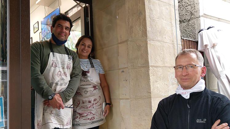 Adrian und Fabiola Verdugo (links) stehen bereit, um ab 1. Januar die Boulangerie von Armin Baumeister zu übernehmen. Fotos: Simone Bastian