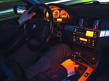 Auto, nachts, fahren, Autofahren, Fahrt