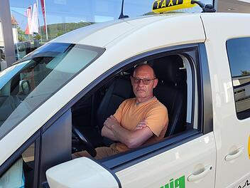 "Wie brauchen nach sieben Jahren endlich eine Tariferhöhung", sagt Taxiunternehmer Dieter Degelmann.