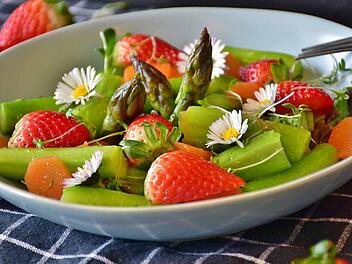 Erdbeer-Spargel-Salat.jpg