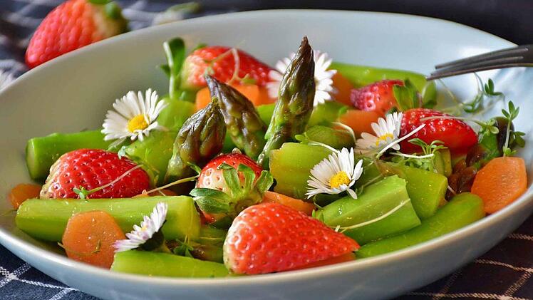 Erdbeer-Spargel-Salat.jpg