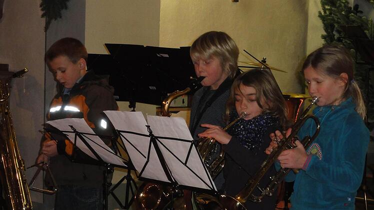 Die jüngsten Musiker proben erst seit zwei Monaten und konnten beim Konzert schon etwas vorspielen.