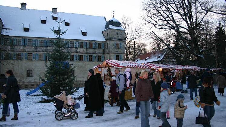 Dieses Jahr kostet der Mitwitzer Weihnachtsmarkt einen Euro Eintritt.  Foto: FT-Archiv