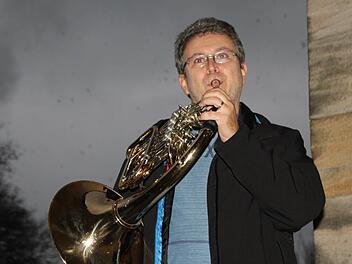 Weich und sehnsuchtsvoll: Tomas Kyral aus Prag entlockt seinem Horn Töne, die zu Herzen gehen. Nicht umsonst wird das Instrument gern in der Filmmusik eingesetzt. Foto: Ulrike Müller