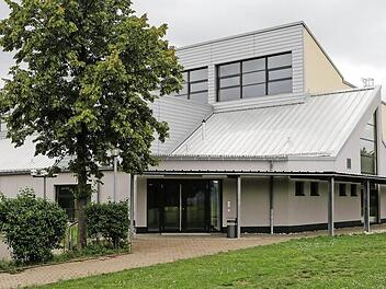 Eine der Baumaßnahmen, die im Etat zu Buche schlagen - die Restabwicklung der Dreifachturnhalle Foto: Matthias Hoch