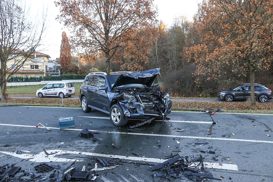 Kollision im Kreis Bamberg: Drei verletzte Personen nach Unfall