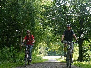 Kevin K&ouml;berl (links) und Alexander Kuhla auf Tour: Sie haben mittlerweile eine enge Bindung zueinander. Julia Scholl