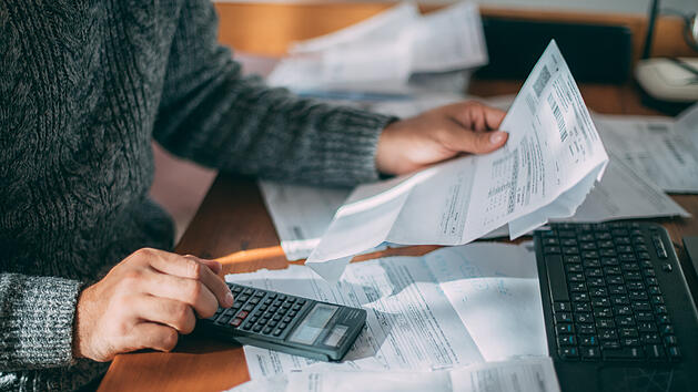 Was wir ab 2028 für die Rente zahlen: So viel Geld geht vom Gehalt weg