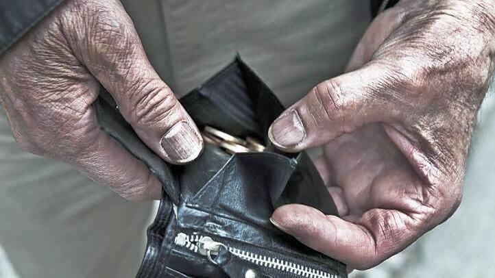 Reicht das Geld im Alter? Die Gewerkschaften werben dafür, die gesetzliche Rente zu stärken. Am Mittwoch spricht IG-Metall-Vorstandsmitglied Hans-Jürgen Urban in Coburg zu diesem Thema. Symbolbild: CT-Archiv