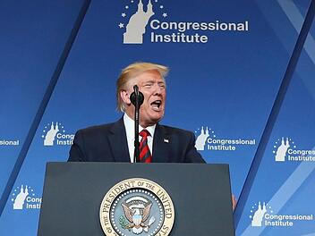 Baltimore: Donald Trump, Präsident der USA, spricht beim «House Republican Conference Member Retreat Dinner 2019» in Baltimore.Foto: Carolyn Kaster/AP/dpa