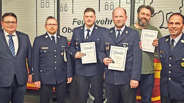 Bei der Freiwilligen Feuerwehr Oberlangenstadt wurden mehrere Mitglieder f&uuml;r langj&auml;hrigen aktiven Dienst geehrt.
