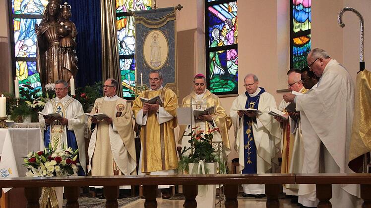 Festgottesdienst in der Begegnungsstätte Heroldsbach.  Josef Hofbauer