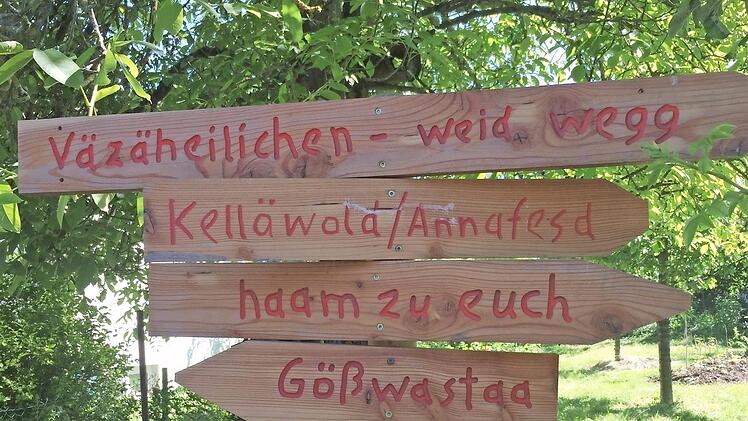 Mundart-Wegweiser auf der Reuther Hut Foto: Leo Hühnlein