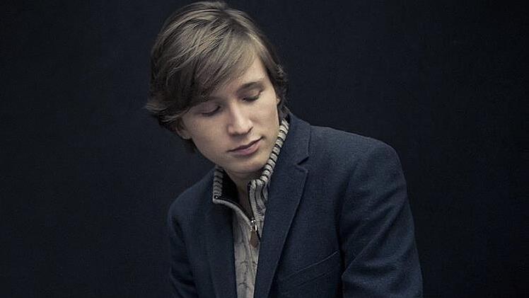Pianist Amadeus Wiesensee spielt am 25. September in Bad Kissingen.
