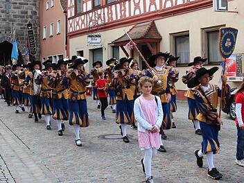Der Spielmannszug von H&ouml;chstadt darf auf der Kerwa nicht fehlen.  Foto: Johanna Blum