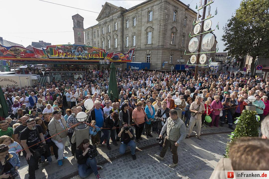 Fürther Michaeliskirchweih eröffnet
