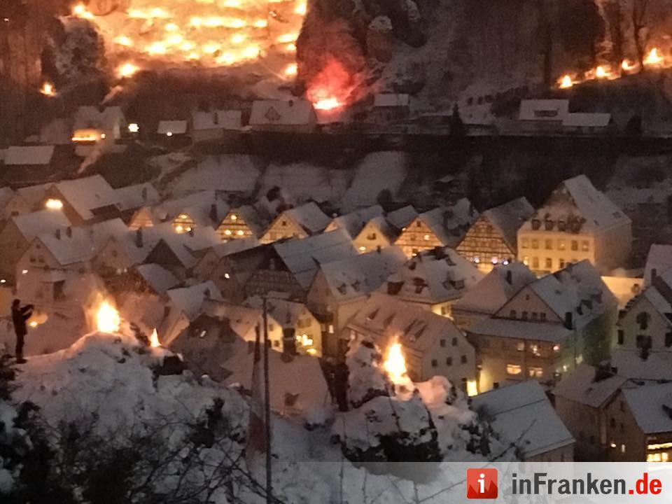 Beschluss der Ewigen Anbetung in Pottenstein - Lichterfest  in der Fränkischen Schweiz