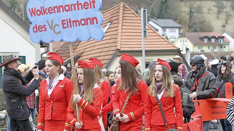 Die Stewardessen des VC Eltmann, der sportliche Höhenflüge wagt. Foto: Günther Geiling