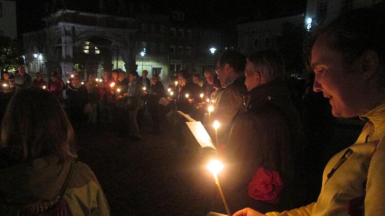 Die Nacht der offenen Kirchen fand auf dem Marktplatz ihren Abschluss.  Winfried Ehling