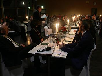Die Eggerbachhalle war festlich geschmückt. Foto: Sylvia Hubele