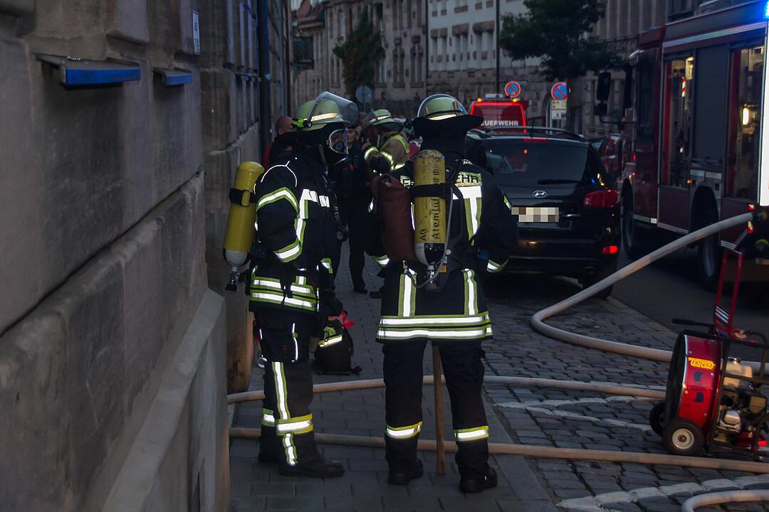 Fürth: Kellerbrand in Mehrfamilienhaus