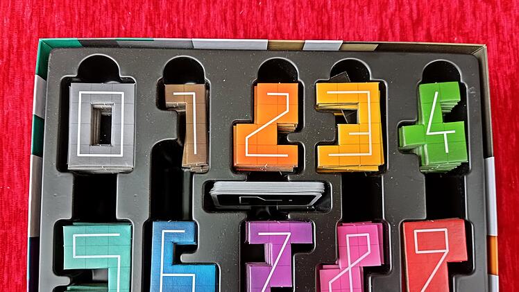 Spiele-Test "NMBR9": Cleveres Zahlenstapeln