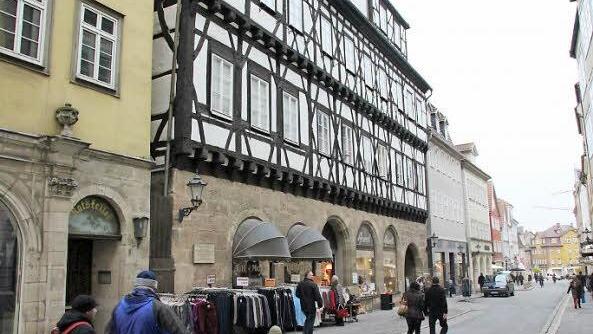 Coburger Innenstadt-Impressionen: Im Münzmeisterhaus wird es demnächst etwas Neues geben - vielleicht sogar eine Kaffeerösterei. Fotos: Simone Bastian