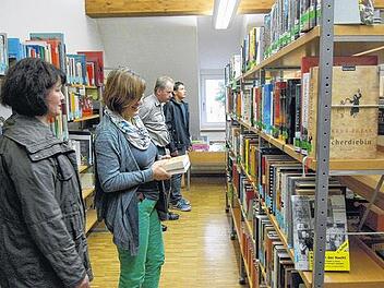 2300 Medien warten in Willanzheim auf Leser