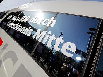 Die Bahn erhofft sich viel von der neuen ICE-Strecke Foto: Matthias Hoch