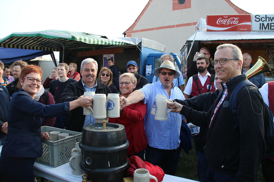 Walberla-Fest 2018: Bieranstich und Baumstellen auf dem Walberla