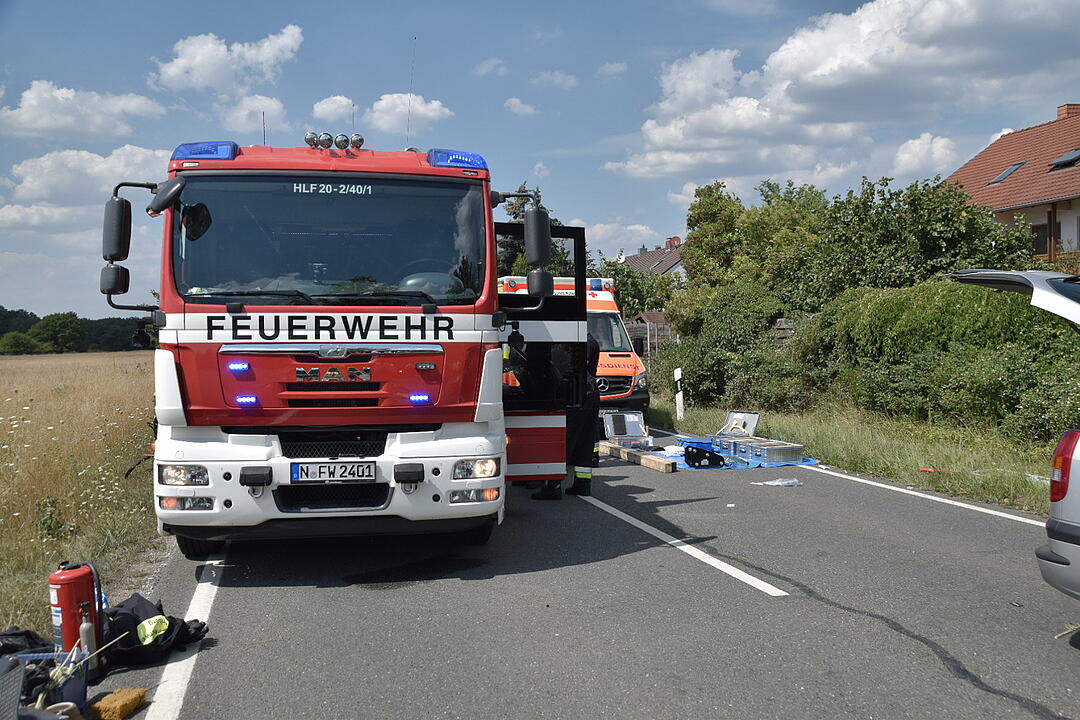 Tödlicher Unfall in Nürnberg: Mann (78) kracht in Gegenverkehr und stirbt