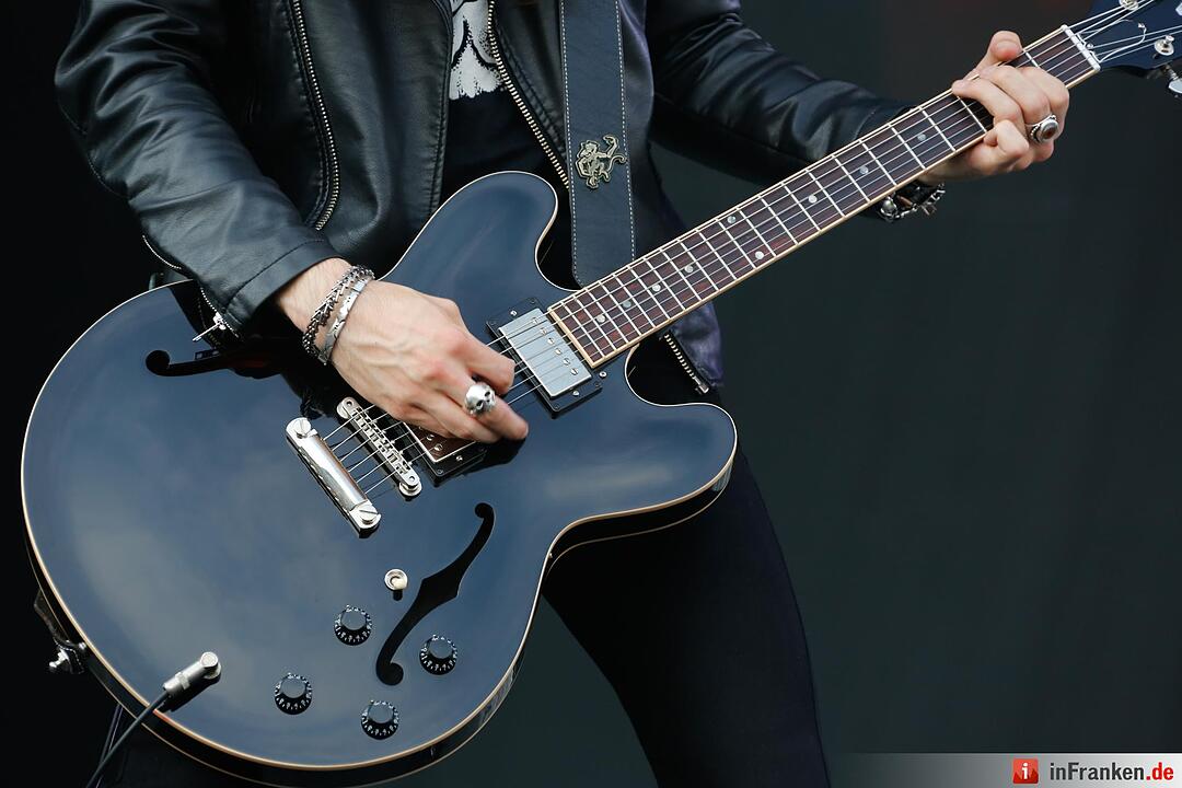 RIP15 - Slash feat. Myles Kennedy & The Conspirators
