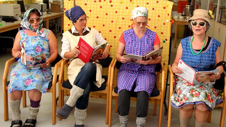 Der Elternbeirat verabschiedete sich mit einem Sketch. Foto: Johanna Blum