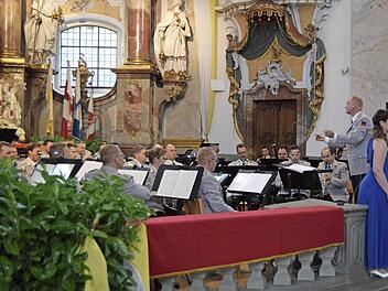 Das Heeresmusikchor Veitshöchheim gab ein Benefizkonzert in der Basilika Vierzehnheiligen. Foto: Andreas Welz
