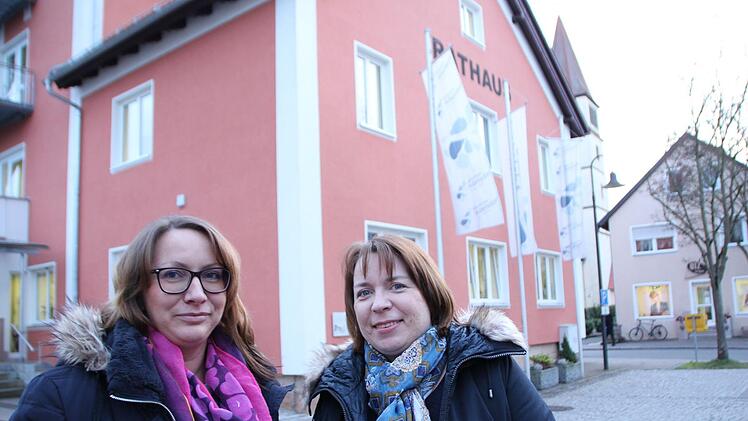 Freuen sich über ihre deutsche Staatsbürgerschaft: Joanna Holewa und Elizaveta Stepina (v.l.)  Foto: Andreas Dorsch