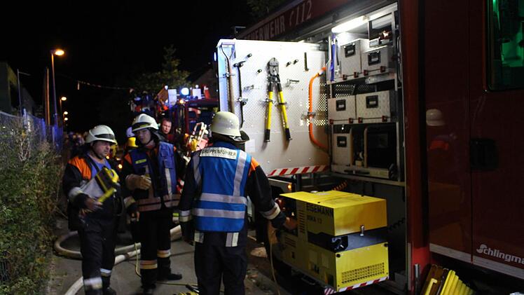 Brand in der Bergstraße in Höchstadt. Foto: Andreas Dorsch