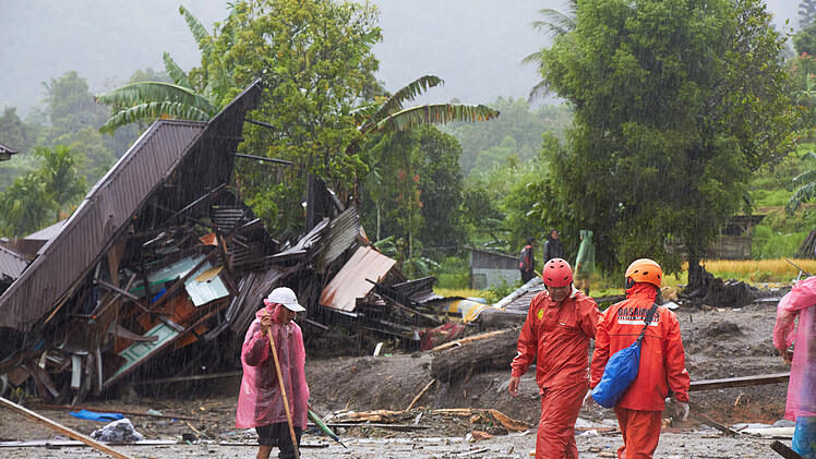Überschwemmungen in Indonesien
