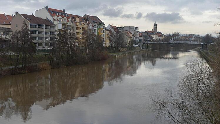 Deutlich voller als üblich ist der Main-Donau-Kanal in Bamberg.