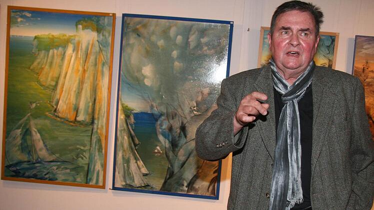 Ohne Starallüren erklärt der Künstler Horst Böhm selbst die Werke.