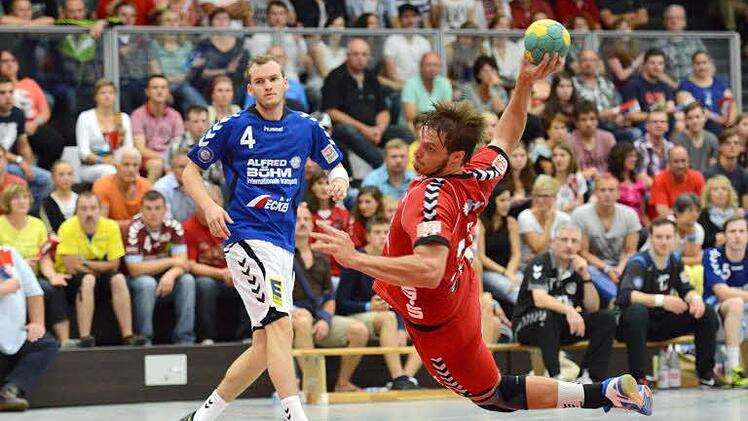 Zwei Tore, drei Zeitstrafen: die Bilanz von Franziskus Gerr (am Ball).  Foto: as