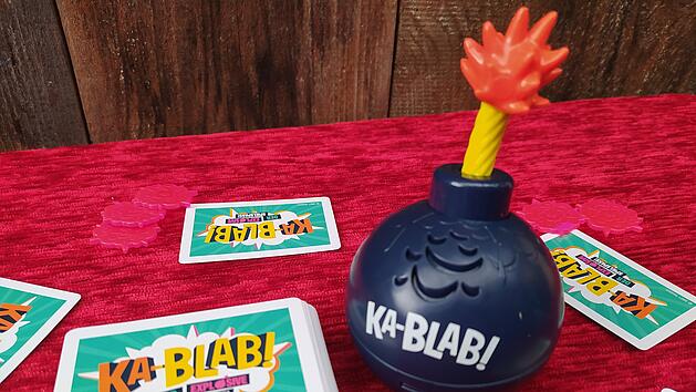 Spiele-Test Ka-Blab: Rezension des explosiven Partyspiels