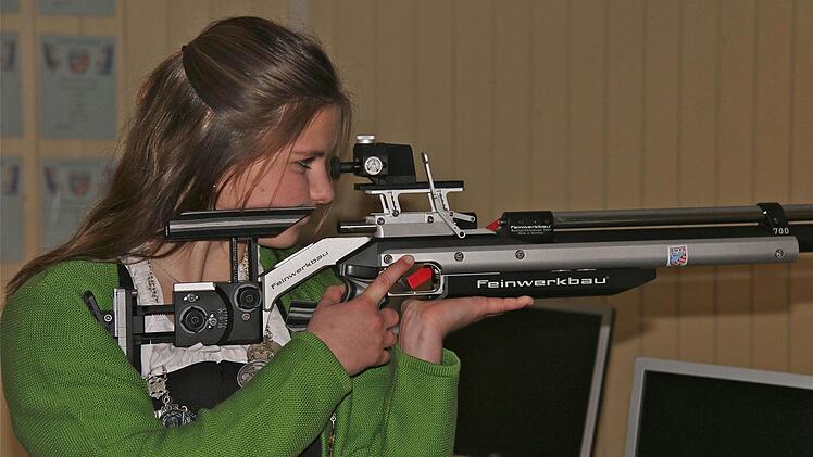 Das Geld ist gut angelegt: Die erfolgreichen Jugendschützen Almrausch sind ein Beispiel für gelungene Vereinsförderung, sagte Bürgermeister Jürgen Karle in der Gemeinderatssitzung von Wartmannsroth. Archivfoto: Gerd Schaar