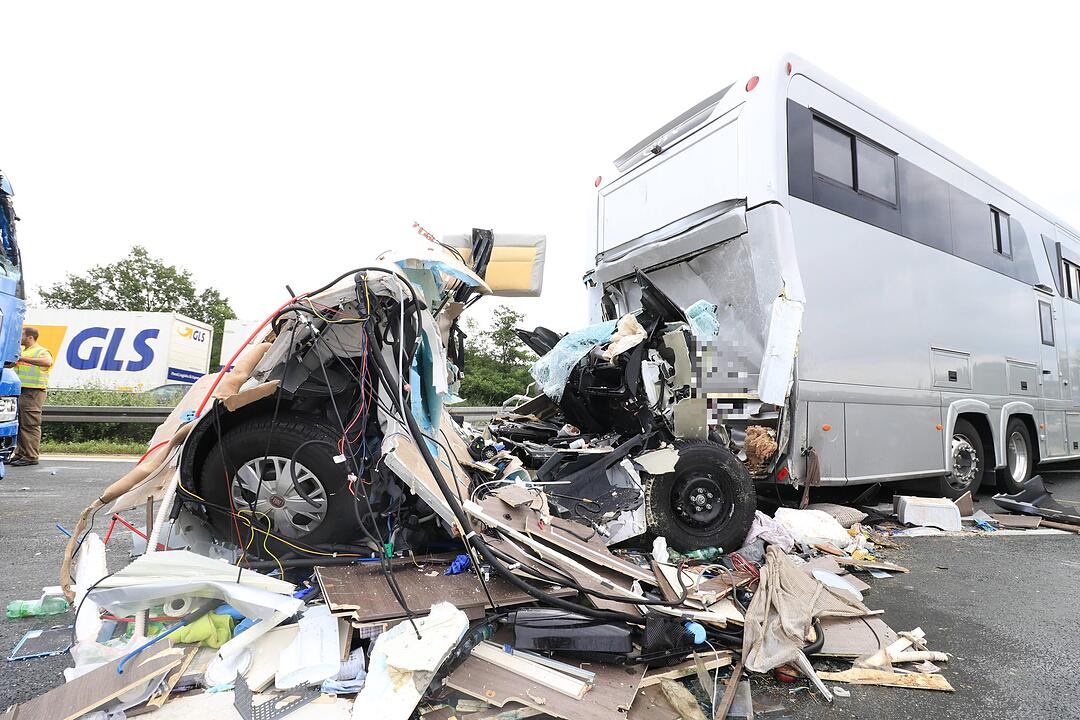 Furchtbares Unglück: Wohnmobil-Fahrer stirbt auf A3 bei Schlüsselfeld